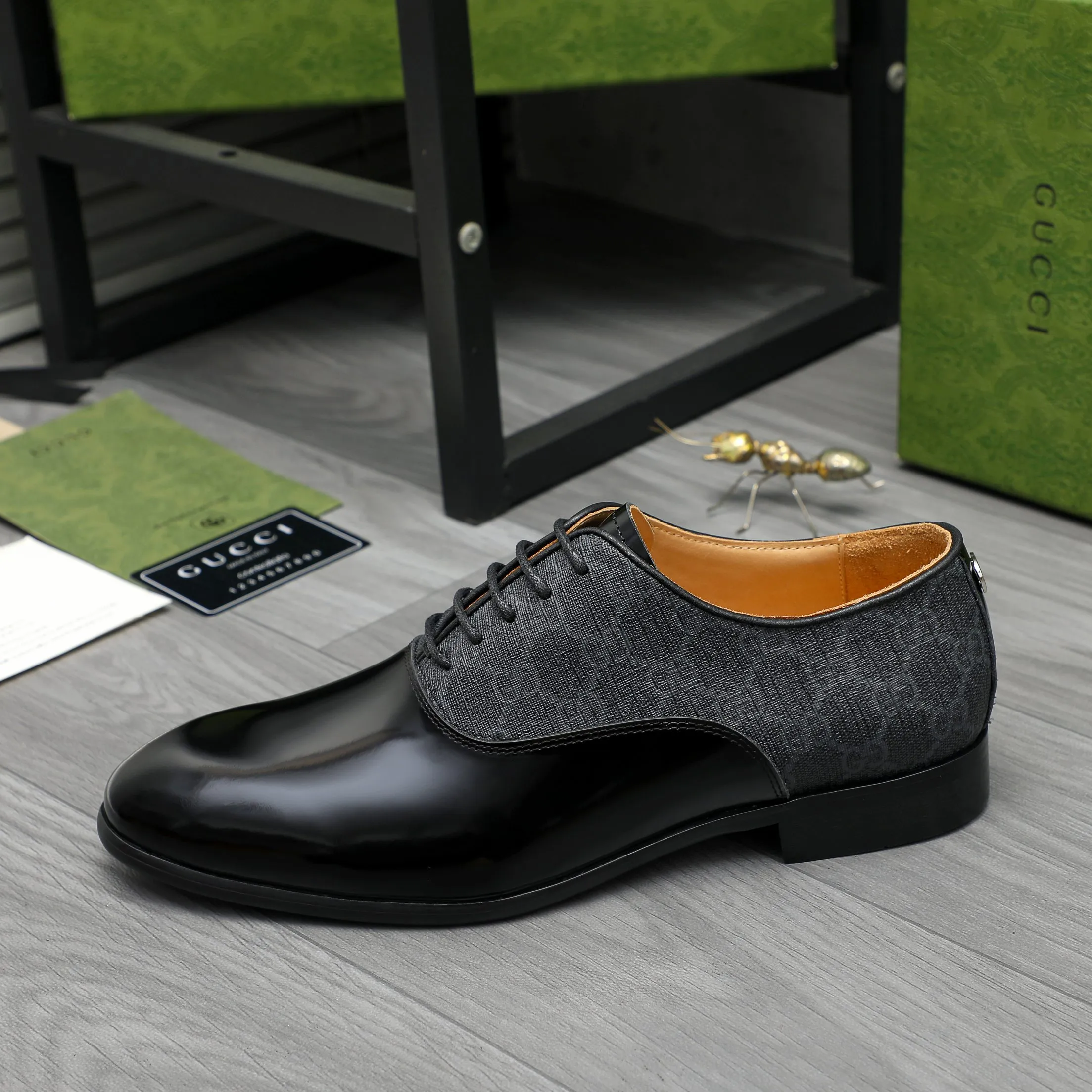 Men's shoes 💰p500 Product trademark: GUCCI "Gucci" business lace-up leather shoes Regular size: 38-46 (38.45.46 is custom-made and non-returnable) Product materials: Selected pearlescent cowhide stitching brand printed upper, cowhide lining, original rubber outsole